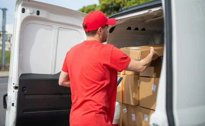 in-house-delivery-staff-managing-load